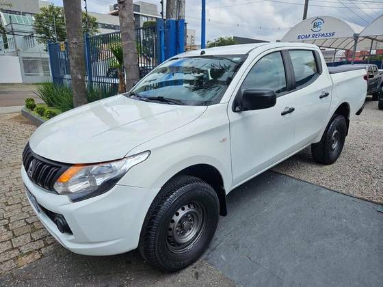 MITSUBISHI L200 TRITON 2.4 16V TURBO DIESEL GL CD 4X4 MANUAL
